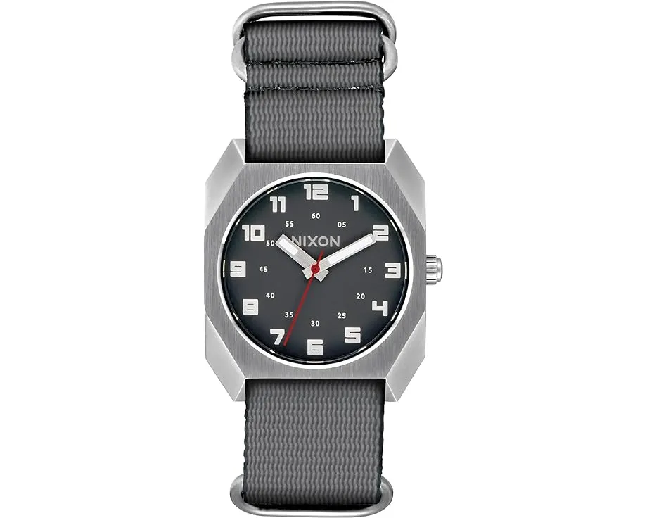 Наручные часы Nixon Scout Nato с октагональным корпусом и водонепроницаемостью 10 ATM