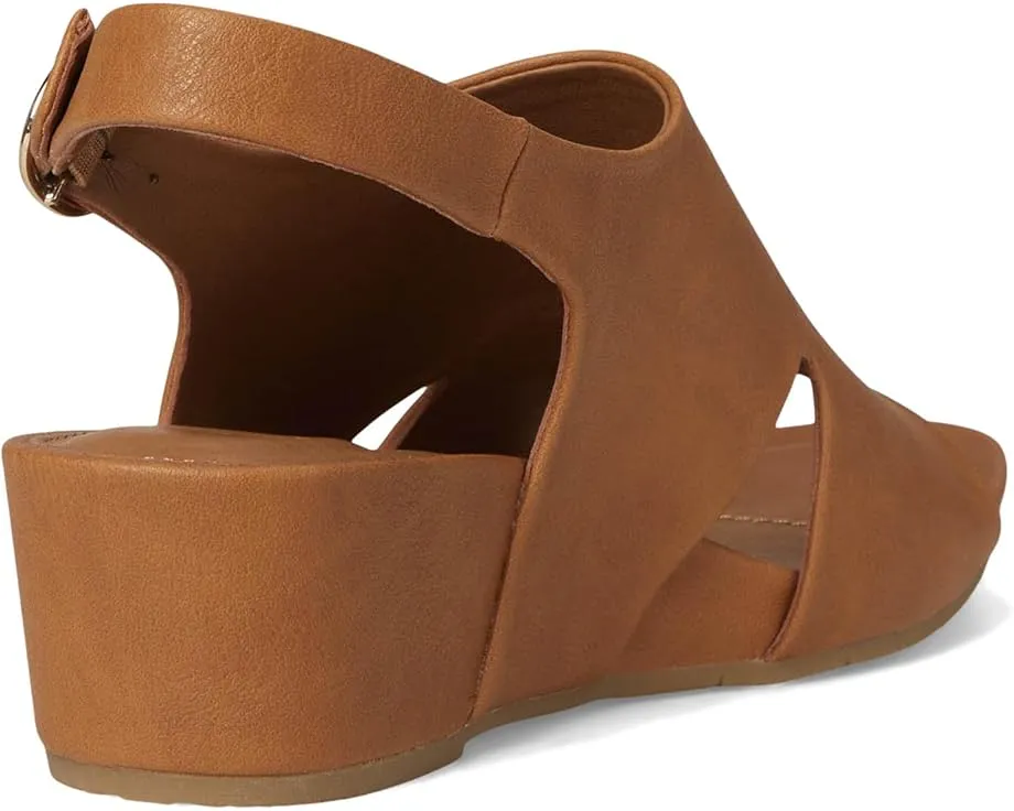 Сандалии EuroSoft Rhonda на клиновидном каблуке с регулируемой пряжкой