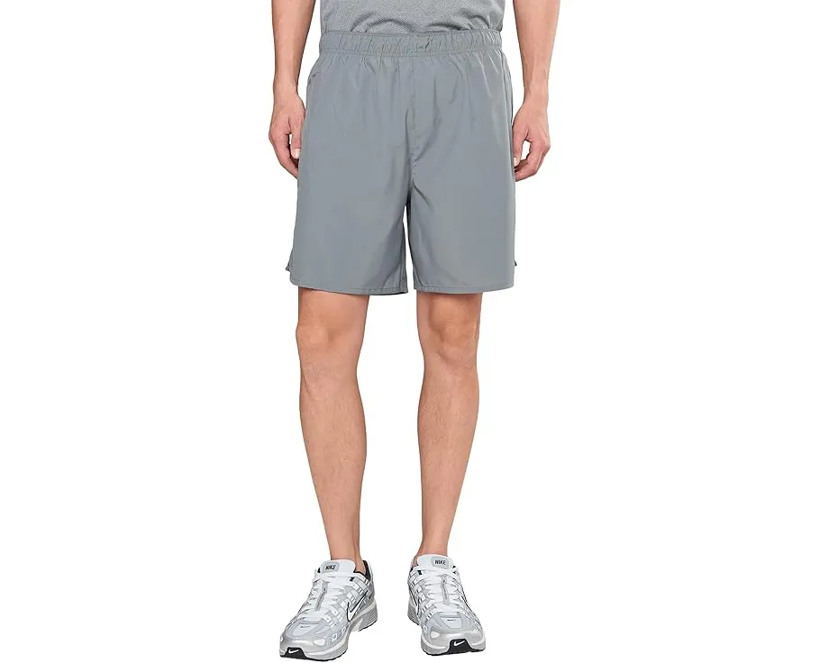 Шорты Nike Dri FIT Challenger 7 дюймов (17.78 см) с внутренними шортами