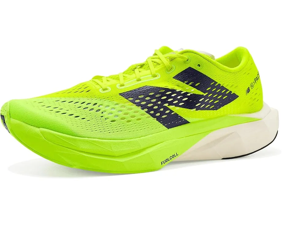 Беговые кроссовки New Balance FuelCell SuperComp Pacer с карбоновой пластиной