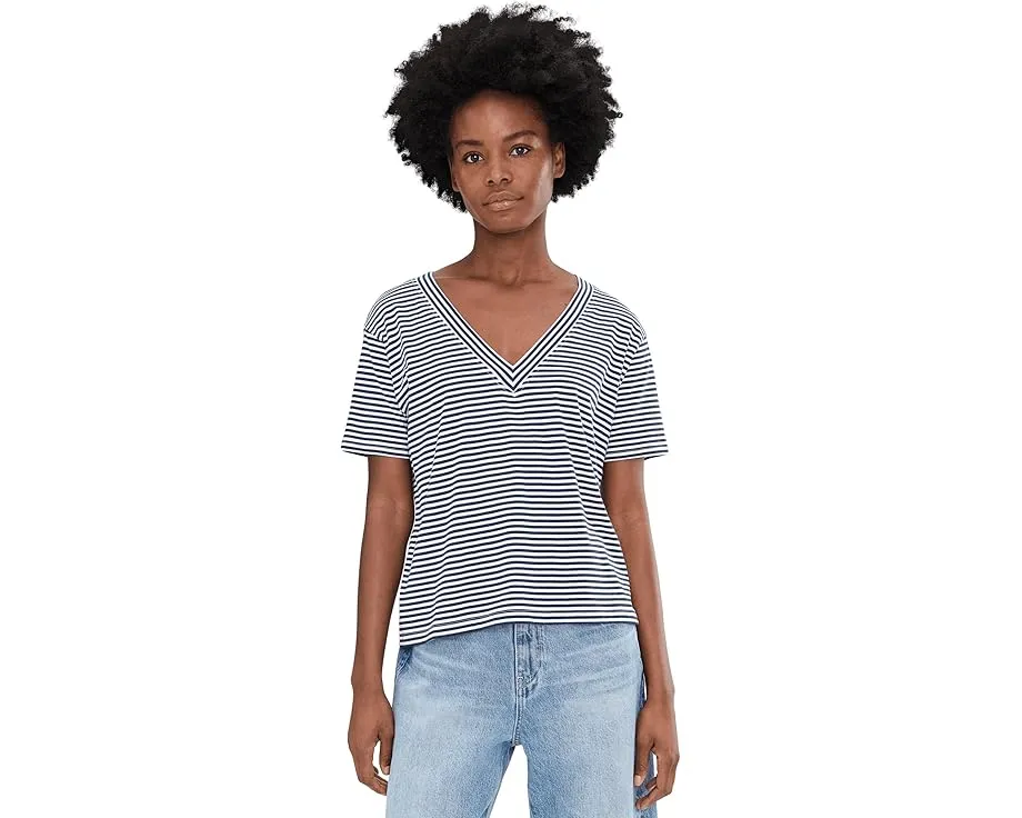 Футболка Kacey Stripe V-Neck Tee с V-образным вырезом и короткими рукавами