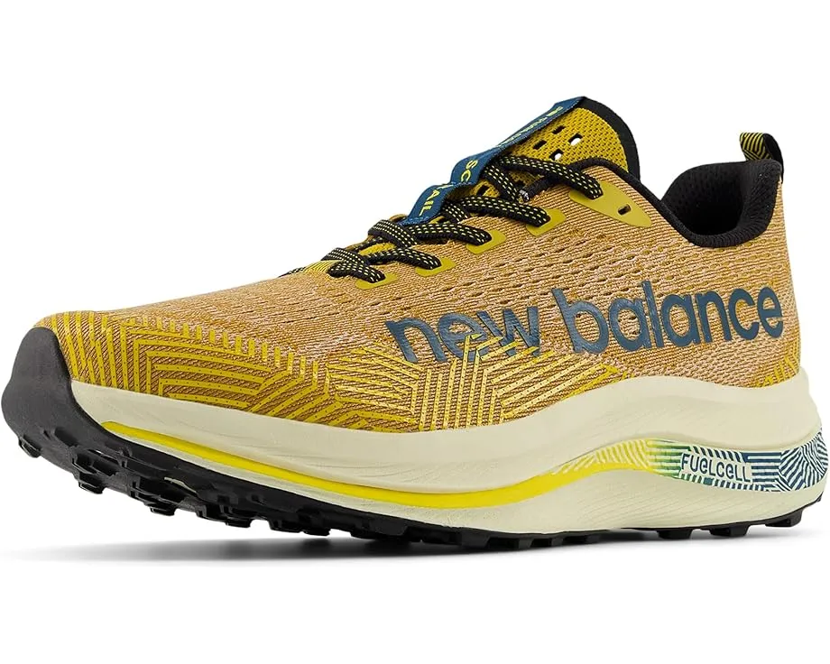 Трейловые кроссовки New Balance FuelCell SuperComp Trail с карбоновой пластиной