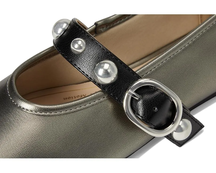 Балетки Naveah с заклепками и острым носком на удобной стельке Journee Collection