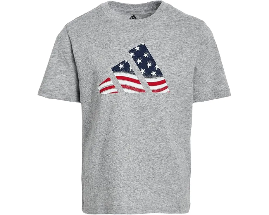 Футболка adidas Kids с патриотичным логотипом и флагом США для малышей