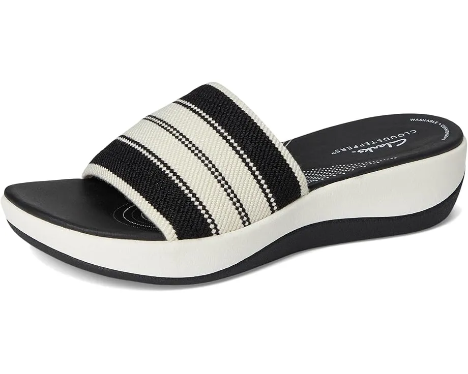 Сандалии Clarks Arla Hollis из коллекции Cloudsteppers на подошве из ЭВА