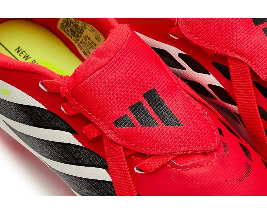Бутсы adidas Kids Predator Club с откидным языком и эластичными шнурками
