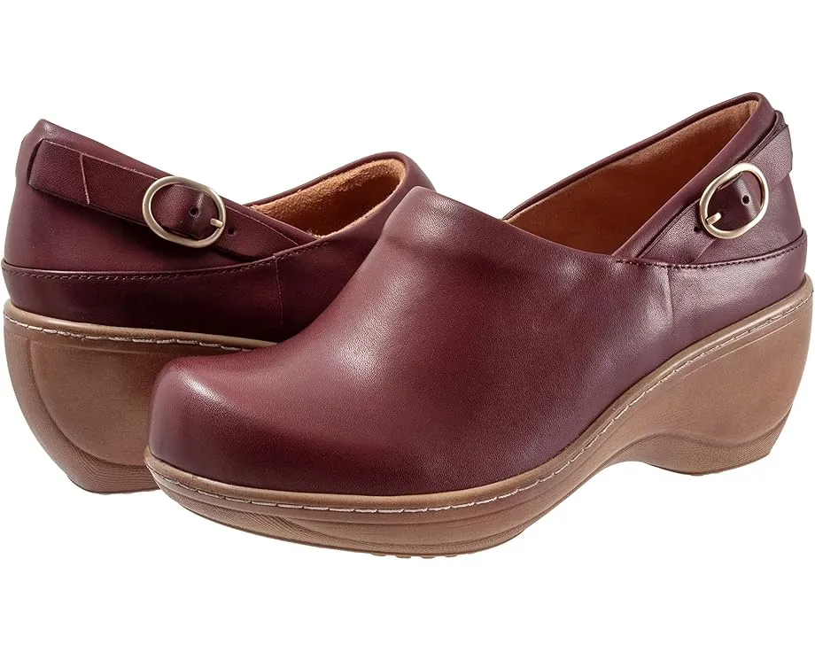 Сабо SoftWalk Minna с декоративной пряжкой и платформой