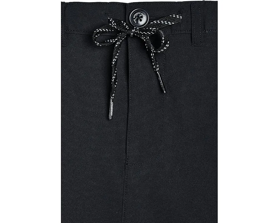 The Midnight Adventures Everywhere Performance Shorts (Big Kid)
