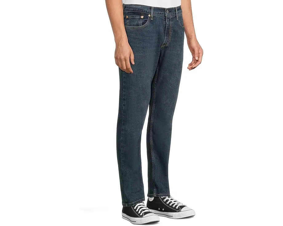 Джинсы Levi's 502 Regular Taper с классическим силуэтом и зауженным низом