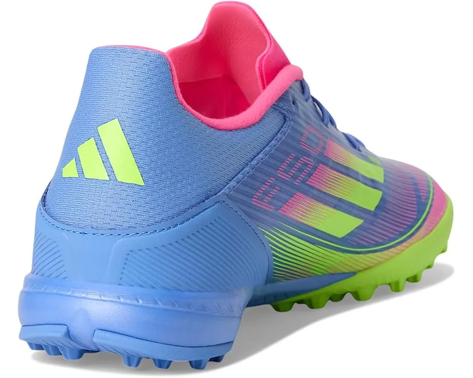 Бутсы Adidas F50 League Turf для игры на искусственном газоне с текстурированной зоной удара