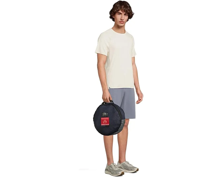 Дорожная сумка The North Face Base Camp Duffel M с водоотталкивающим покрытием
