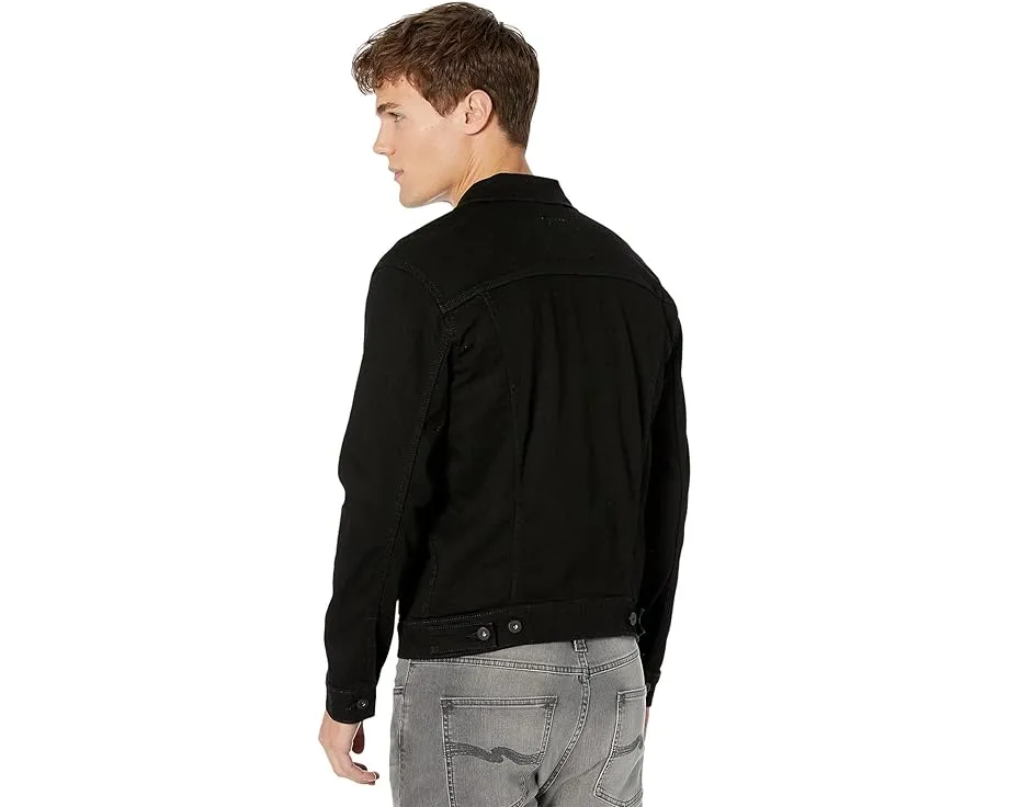 Куртка Trucker от Levi's с классическим дизайном и накладными карманами