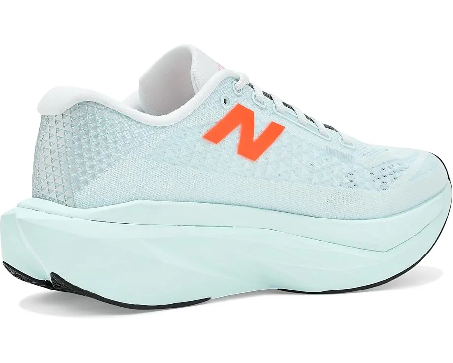 Беговые кроссовки New Balance FuelCell SuperComp Trainer v3 с карбоновой пластиной