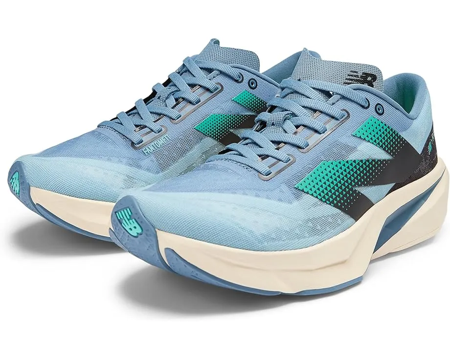 Беговые кроссовки New Balance FuelCell Rebel v4 с пеной FuelCell и светоотражающими элементами
