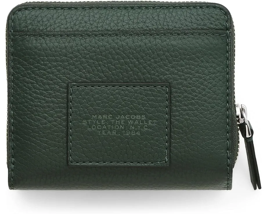 Мини-кошелек The Leather Mini Compact из кожи с магнитной застежкой и девятью карманами Marc Jacobs