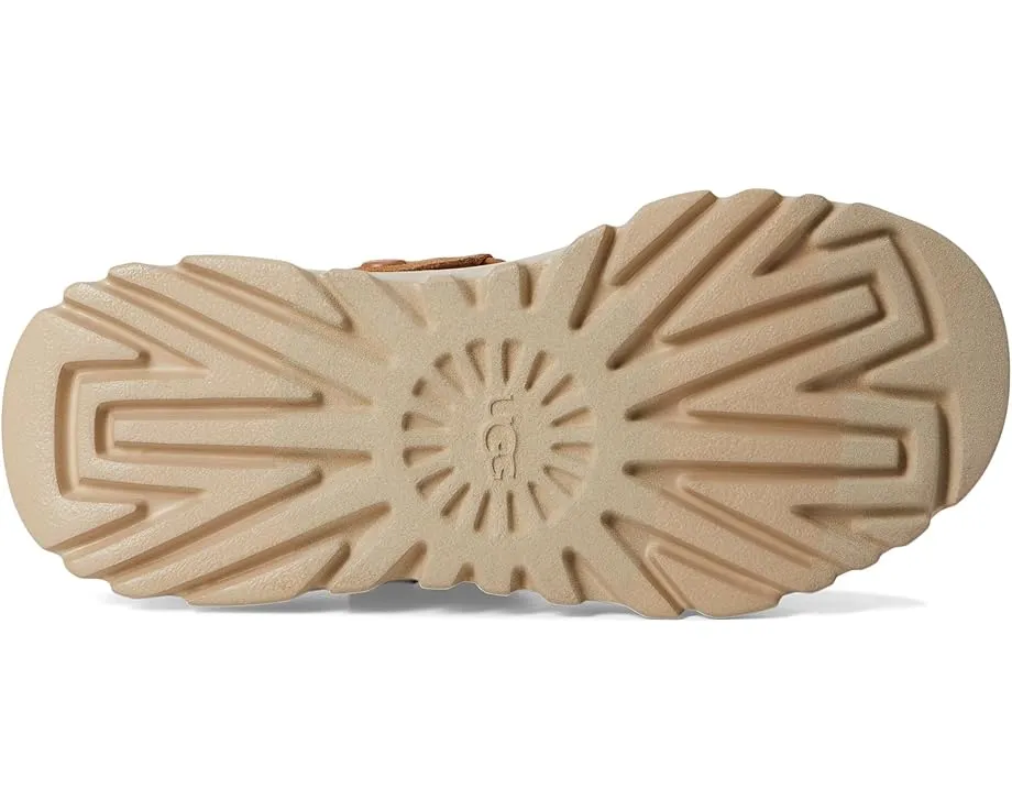 UGG Peakmod Lowcut с регулируемым ремешком и подошвой из сахарного тростника