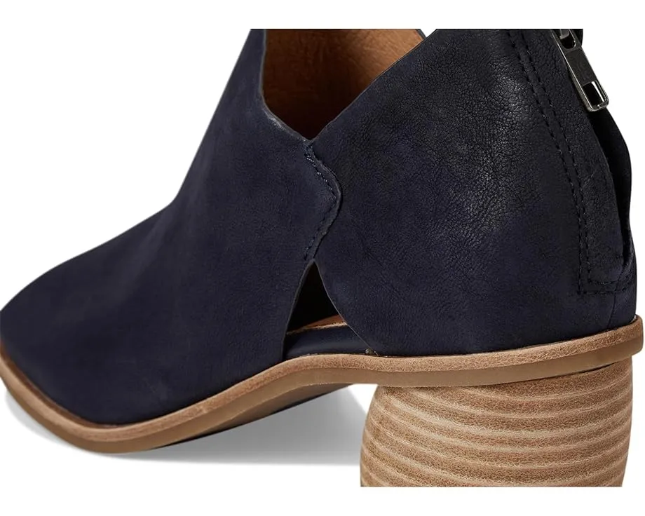 Ботинки Sofft Carleigh с мыском пепито и квадратным каблуком на резиновой подошве