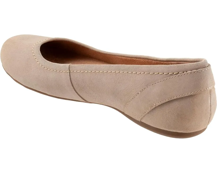 Балетки Sydney с декоративной пряжкой и круглым носком SoftWalk