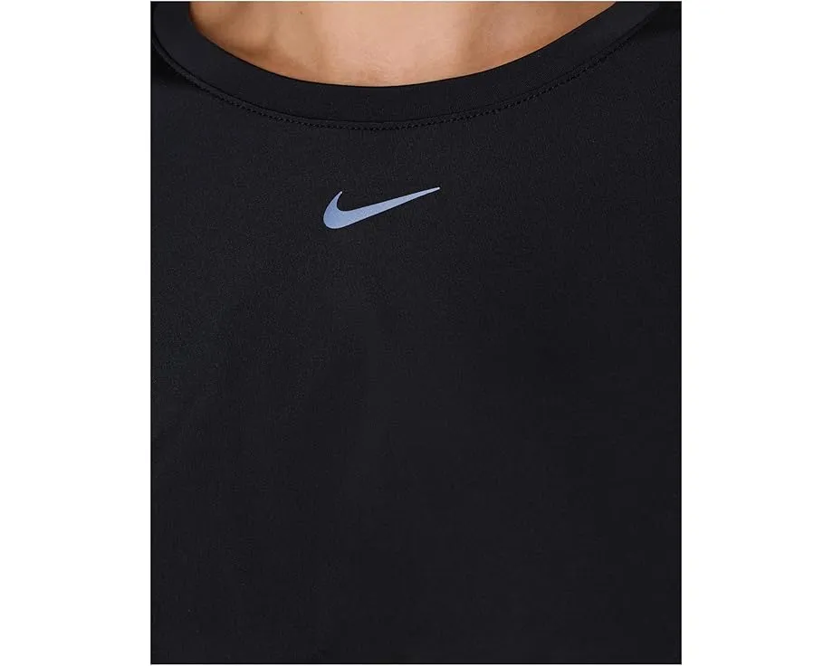 Топ Nike One Classic Twist Dri-FIT с коротким рукавом и скрученным подолом