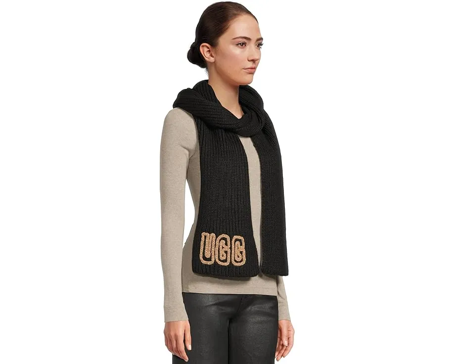 Шарф Crafted Chunky Rib Scarf с рельефной резинкой и вязаным логотипом UGG