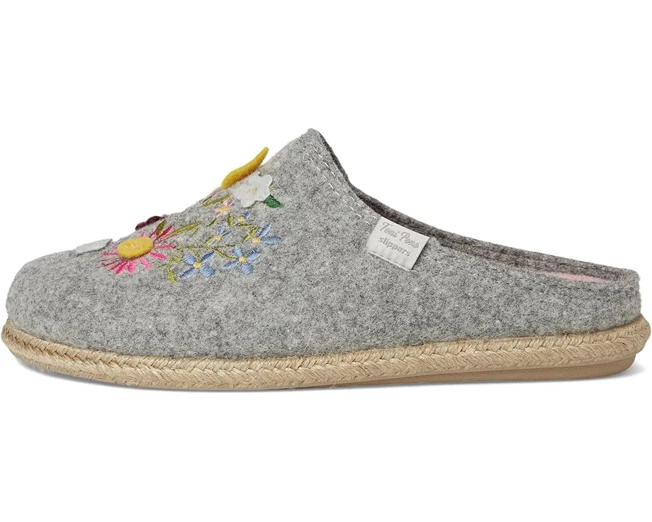 Новогодние тапочки Toni Pons Deli-EF с праздничной вышивкой