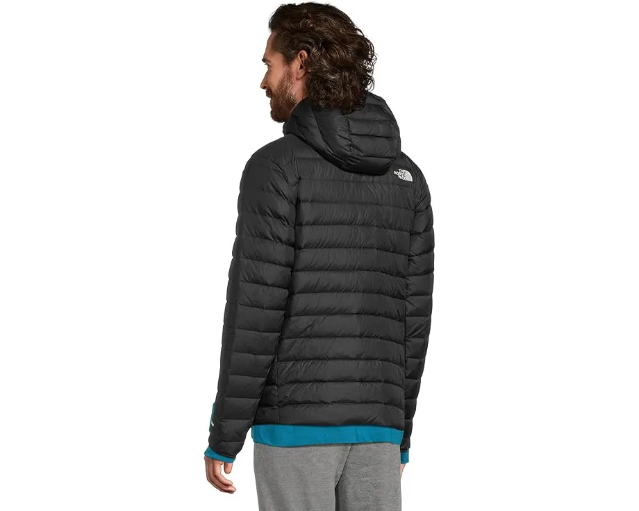 Классическая пуховая куртка The North Face с капюшоном