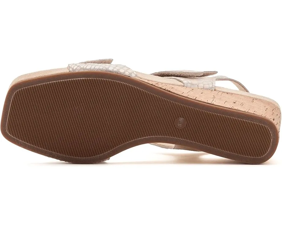 Босоножки Vaneli Creola на танкетке из пробки с застежкой на липучке