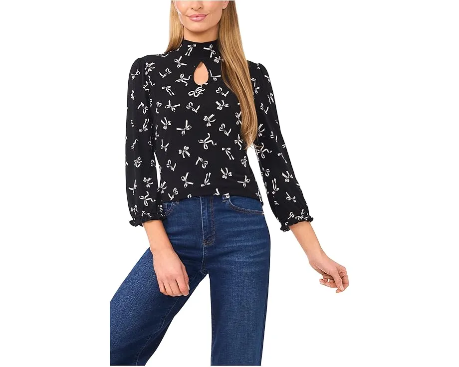 Топ CeCe с высоким воротником и принтом в виде бантов