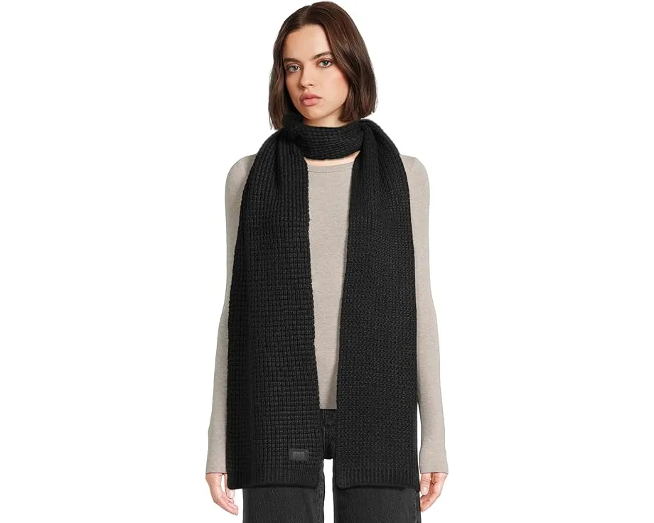 Вязаный шарф UGG Waffle с фактурой вафли