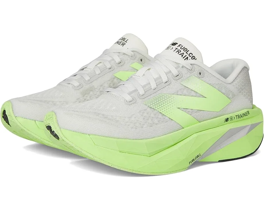 Тренировочные кроссовки New Balance FuelCell SuperComp Trainer v3 с карбоновой пластиной