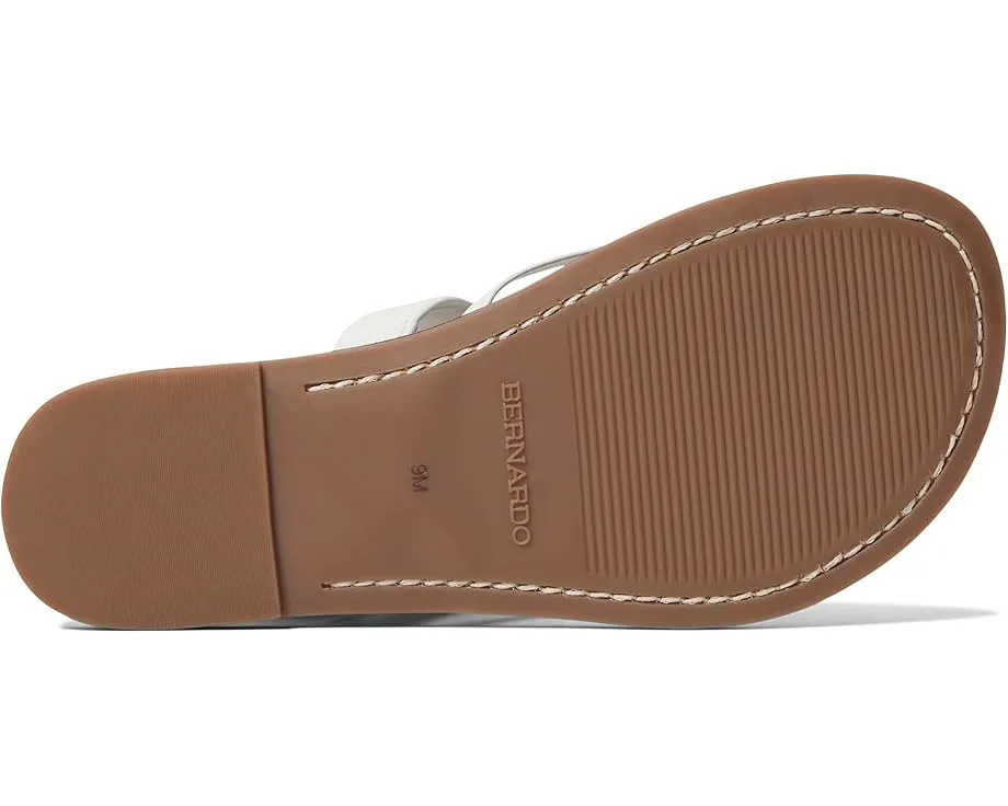 Сандалии Bernardo Leia с открытым носком и мягкой стелькой