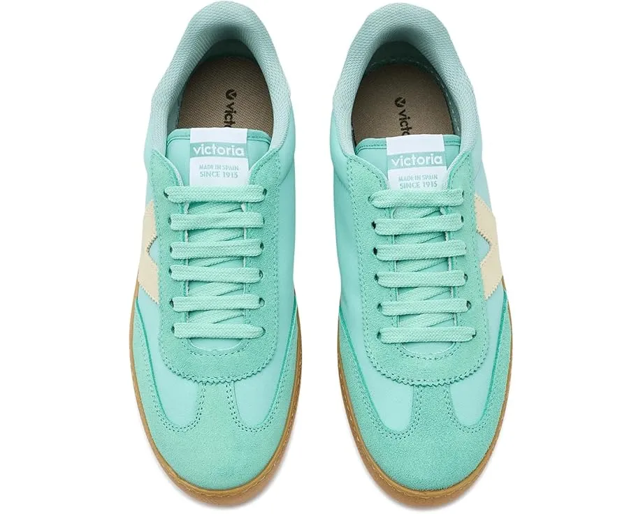 Кроссовки Victoria Berlin из переработанных материалов с логотипом V