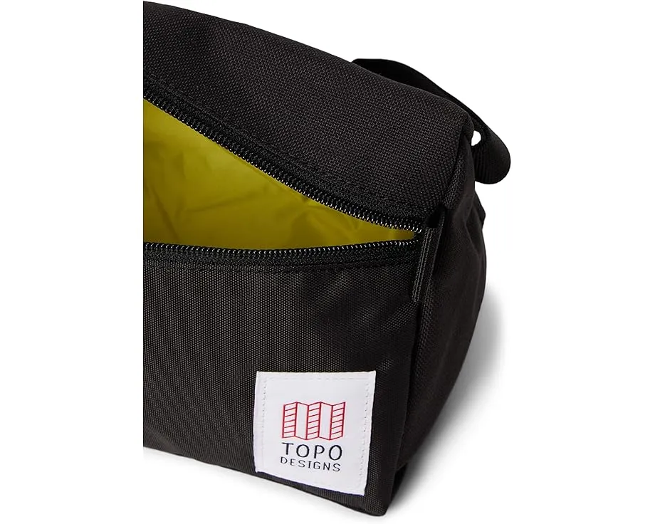 Дорожная косметичка Topo Designs Dopp Kit с треугольной формой и прочной молнией