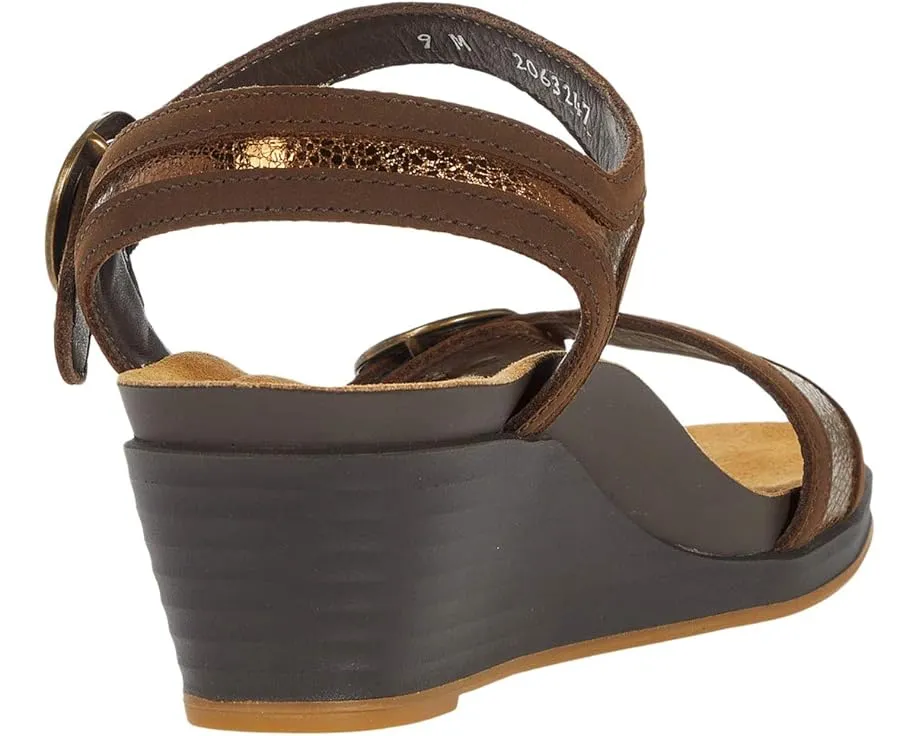 Босоножки SAS Seight на низком клиновидном каблуке с открытым носком и удобной стелькой