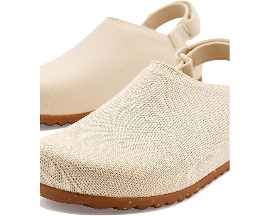 Детские сабо Clog с регулируемым ремешком на пятке от Rothy's Kids