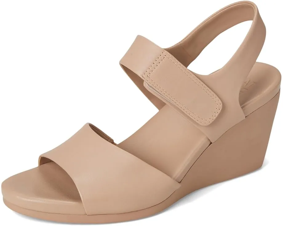 Босоножки Naturalizer Imani на платформе с танкеткой