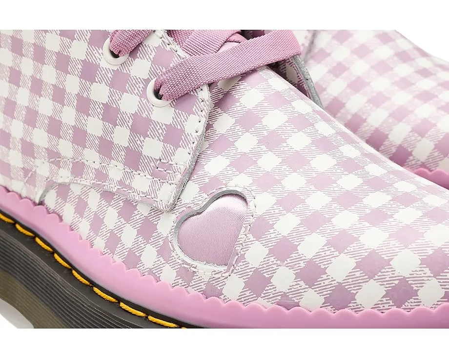 Ботинки Dr. Martens Jadon Heart с аппликацией в виде сердца на шнуровке