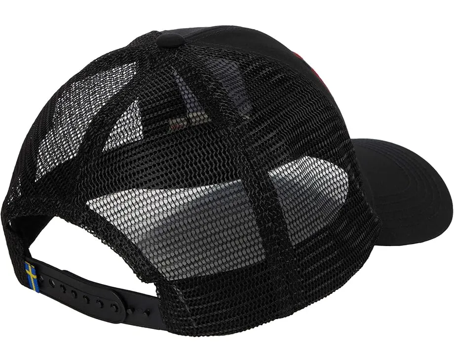 Кепка Fjällräven 1961 Logo Langtradarkeps с сетчатыми вставками из материала G-1000 Eco