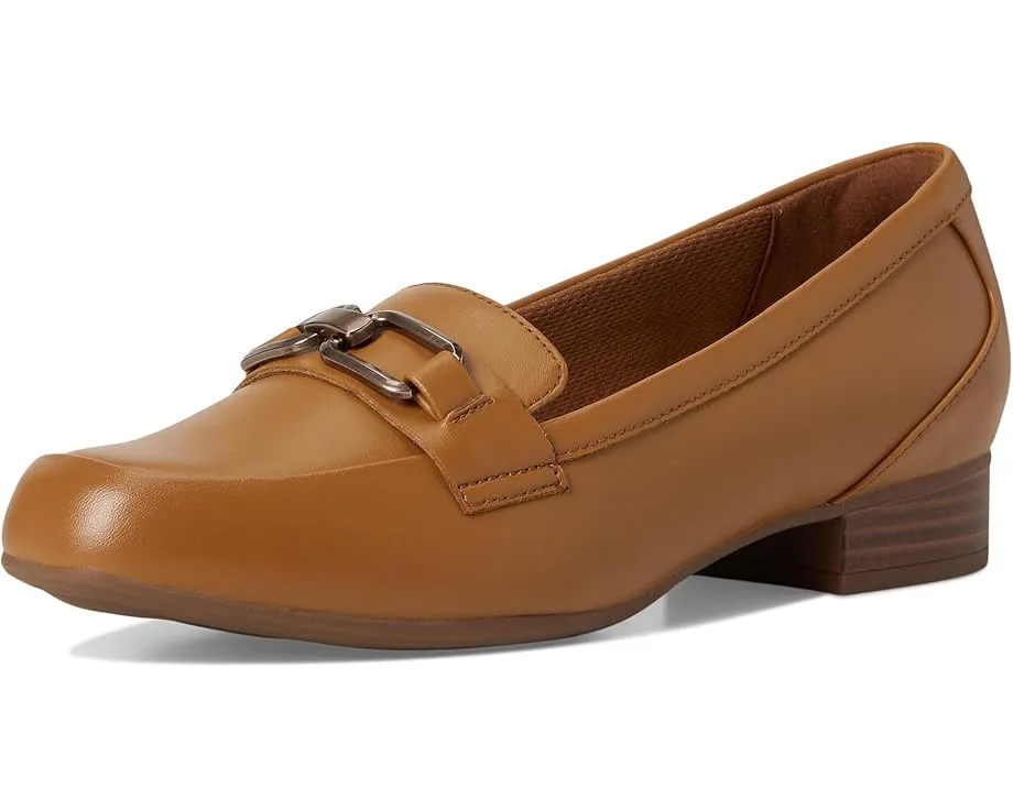 Лоферы Juliet Echo от Clarks из кожи с декором horsebit и каблуком