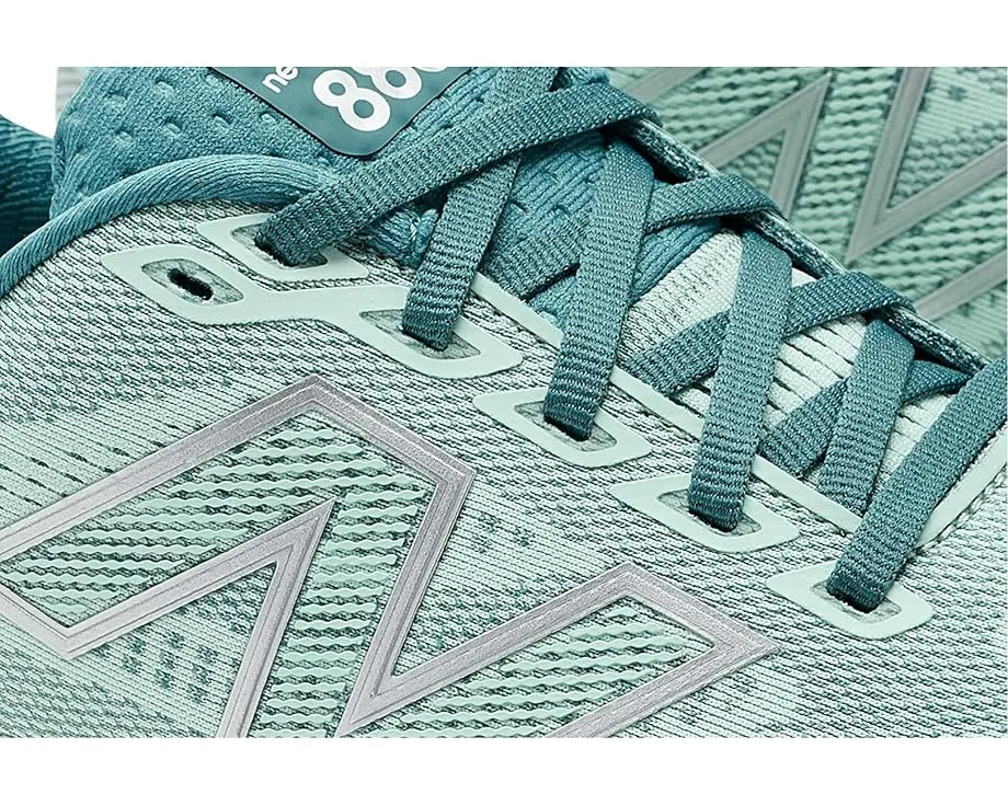Беговые кроссовки New Balance Fresh Foam X 880 v15 с увеличенной высотой подошвы