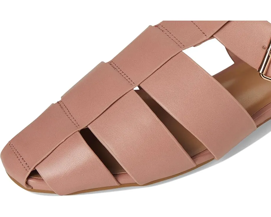 Сандалии Cailinna с миндалевидным носком на квадратном каблуке от Journee Collection