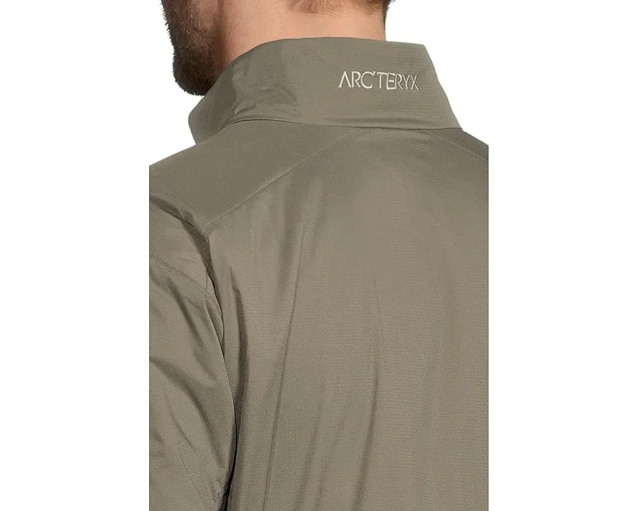 Куртка Arc'teryx Atom Jacket с утеплителем Coreloft Compact и ветрозащитой