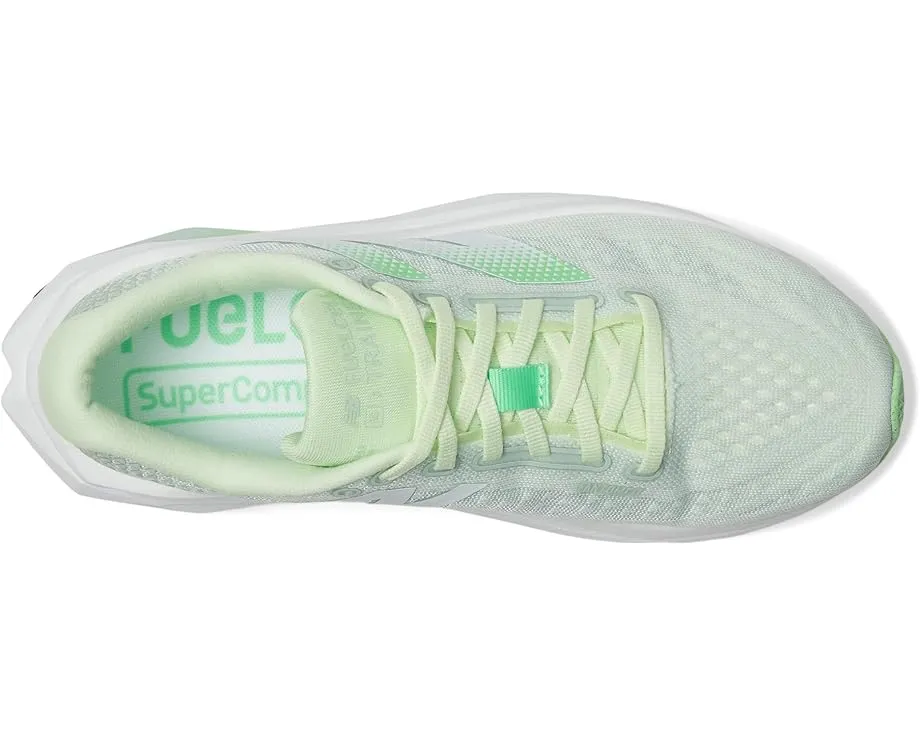 Беговые кроссовки New Balance FuelCell SuperComp Trainer v3 с карбоновой пластиной