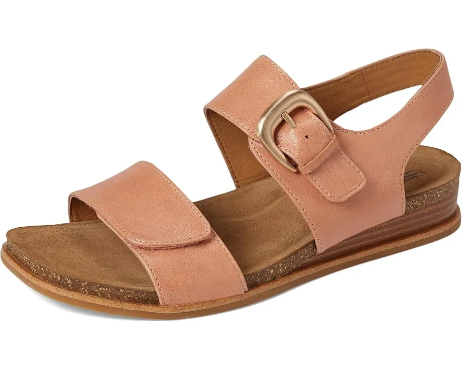 Сандалии Sofft Peggie на танкетке с регулируемыми ремешками