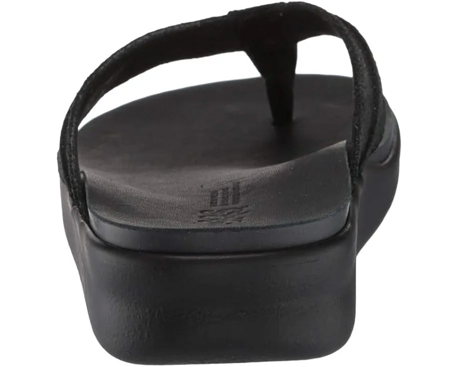 Сланцы SAS Escape из кожи с гибкой подошвой