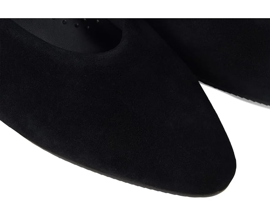 Туфли Vaneli Gracie с острым носком и поддержкой свода стопы