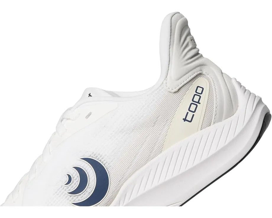 Легкие кроссовки Topo Athletic Fli-Lyte 6 с мидсолем ZipFoam и анатомическим мыском