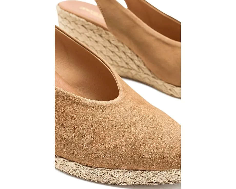 Босоножки-танкетки Andre Assous Pamala с платформой из рафии