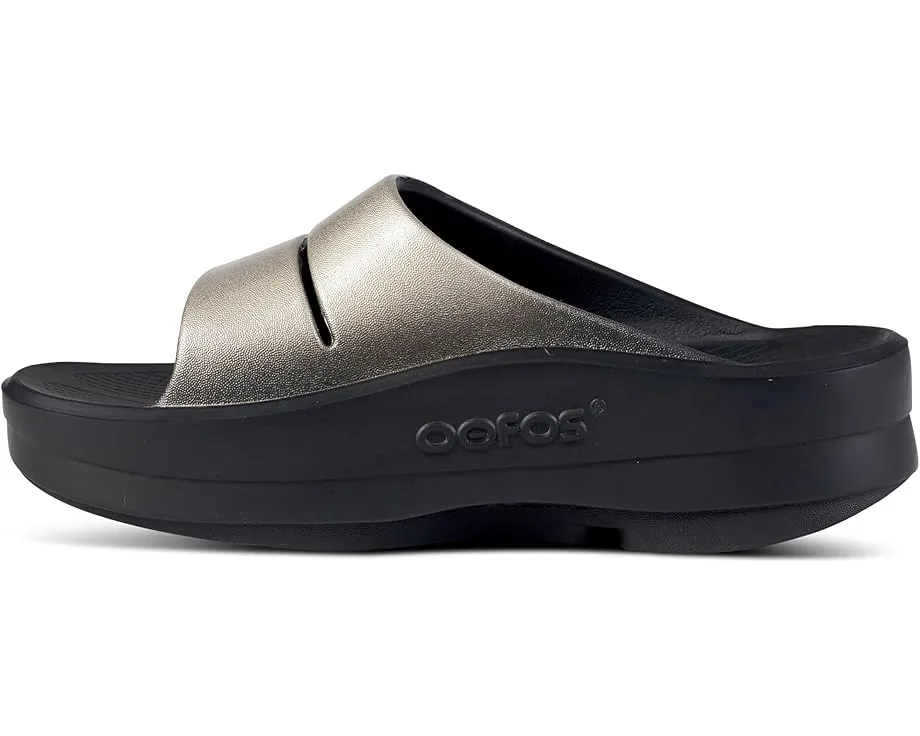 Сланцы OOFOS OOmega OOahh Luxe Slide с технологией OOfoam