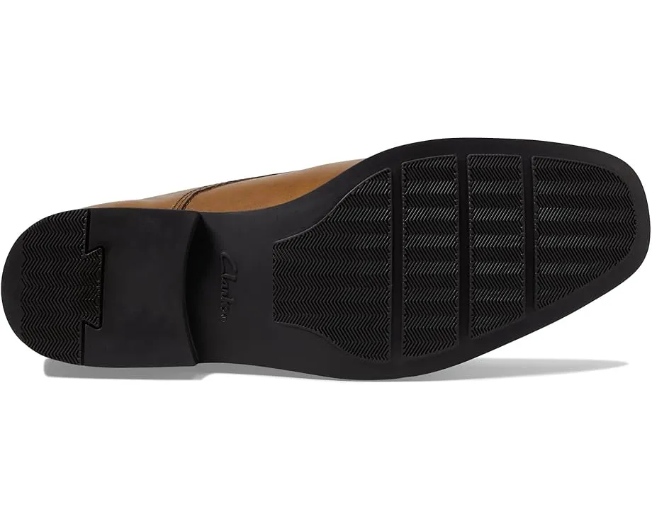 Оксфорты Clarks Tilden Walk с эластичными вставками и стелькой OrthoLite